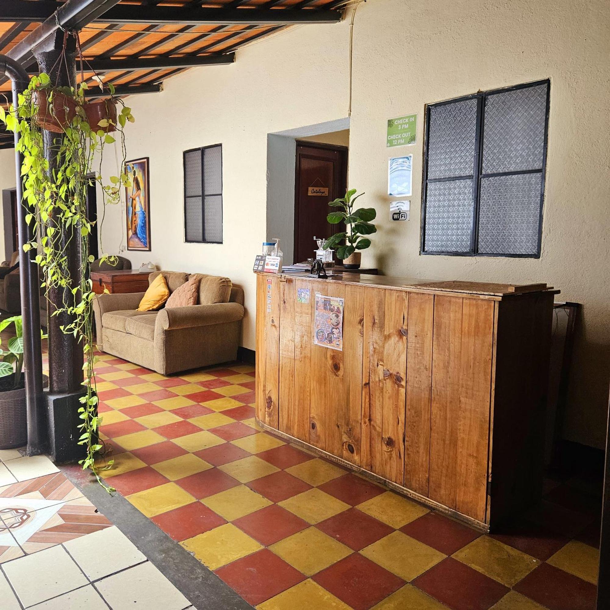 Cermeno'S House Hotel Antigua Екстериор снимка
