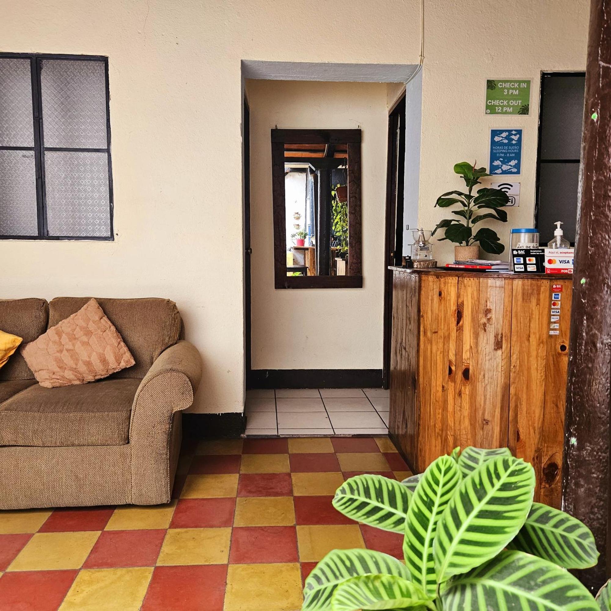 Cermeno'S House Hotel Antigua Екстериор снимка