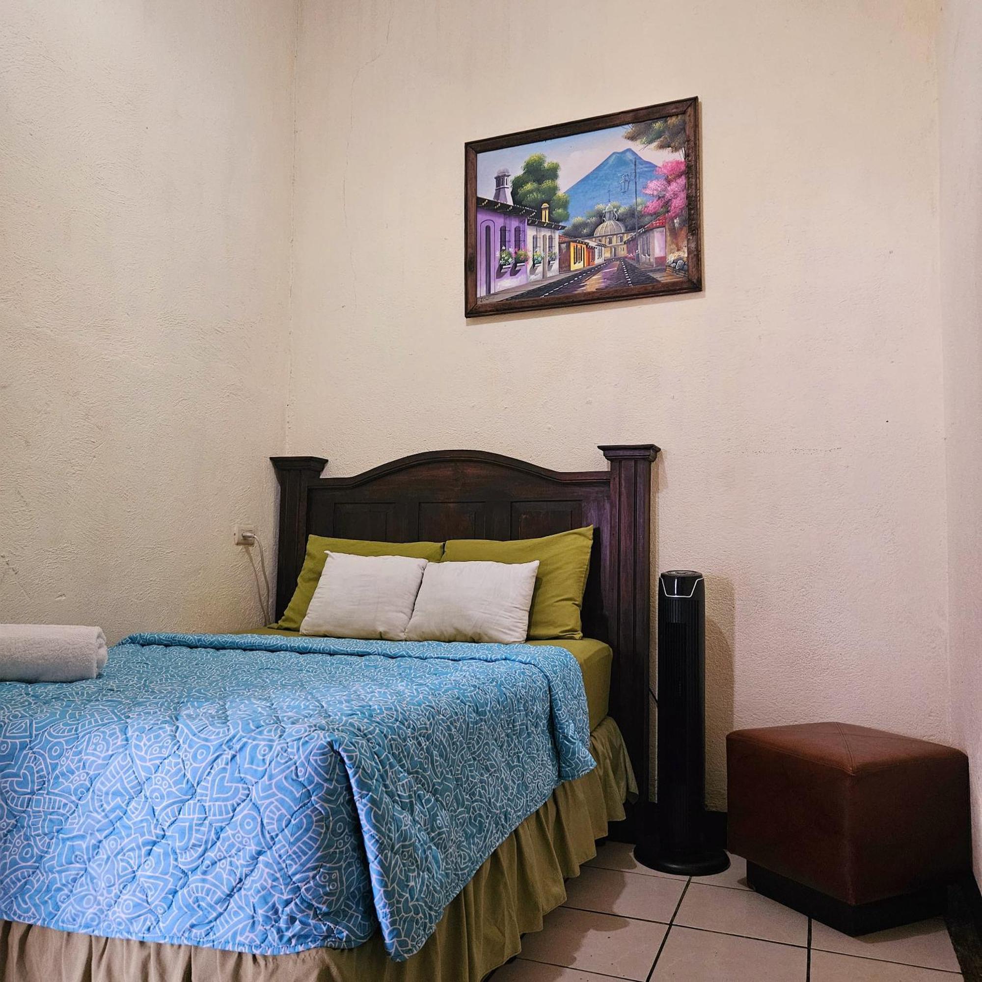 Cermeno'S House Hotel Antigua Екстериор снимка