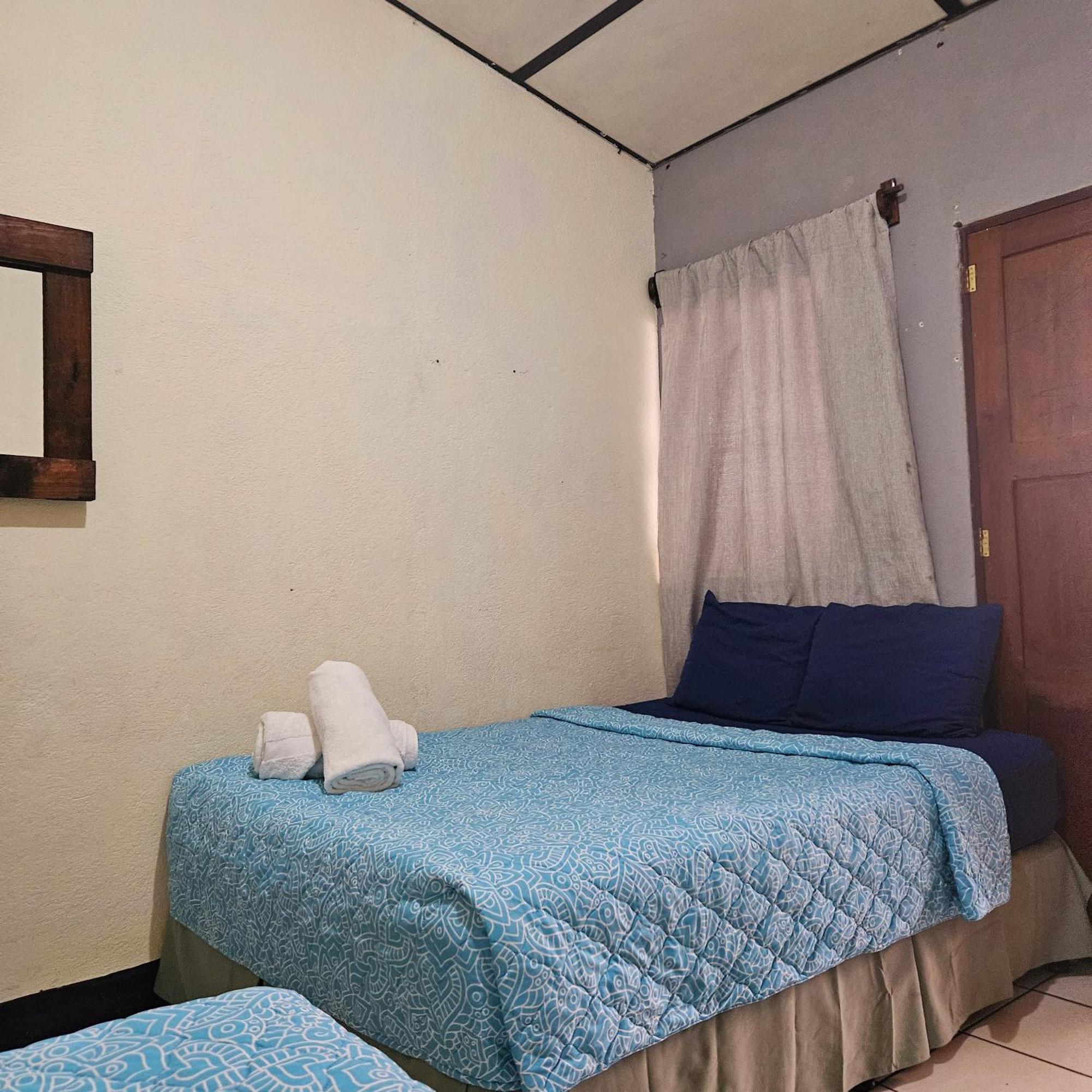 Cermeno'S House Hotel Antigua Екстериор снимка